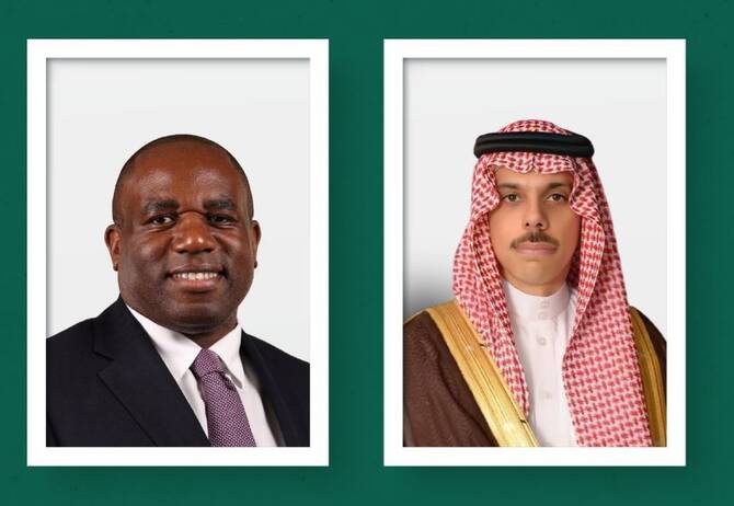 Saudi, British foreign ministers discuss regional and international developments